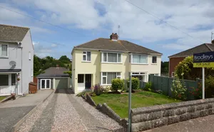 Click for details Frobisher Green, Chelston, Torquay, Devon, TQ2 photo