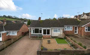 Click for details Waresfoot Drive, Crediton, Devon, EX17 photo