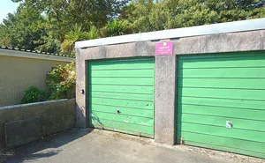 Click for details Drake Gardens, Tavistock, Devon, PL19 photo