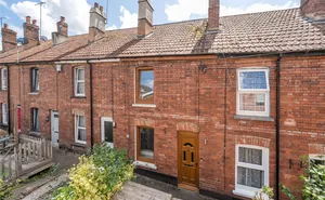 Click for details Oxford Terrace, Mill Street, Crediton, Devon, EX17 photo