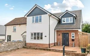 Click for details Whilborough Road, Kingskerswell, Newton Abbot, Devon, TQ12 photo