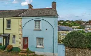 Click for details Fore Street, Gunnislake, Cornwall, PL18 photo