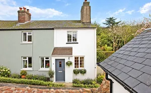 Click for details Radway Hill, Bishopsteignton, Teignmouth, Devon, TQ14 photo