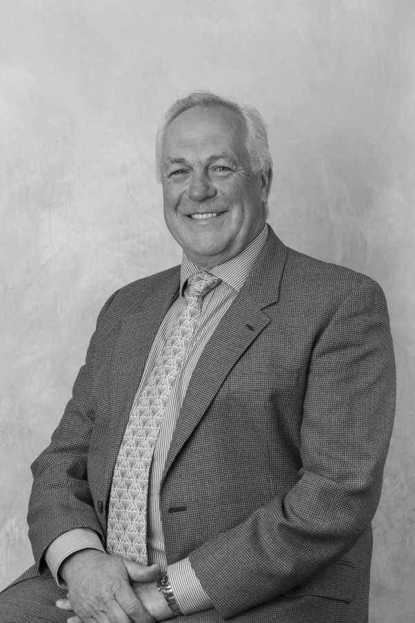 Gordon  Maunder photo