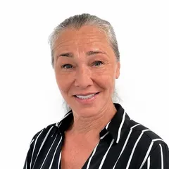 Lorraine Fox