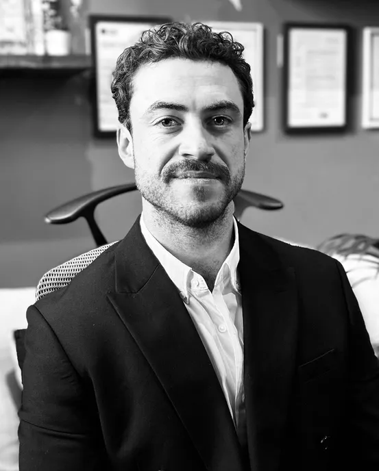 Niall Robinson headshot