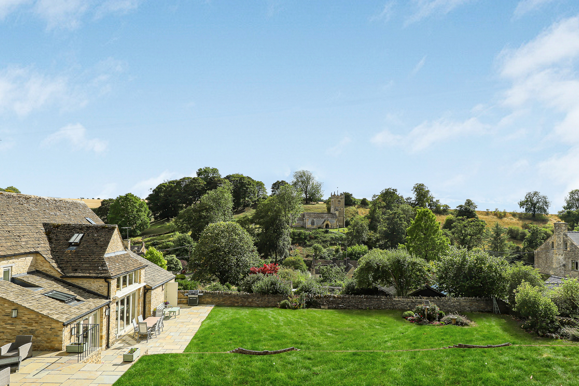 https://mr1.homeflow-assets.co.uk/files/media/image/0000/0000/02e0a2ae0b1c9c4874a961625b6b6ed9/residential_property_valuations.jpg