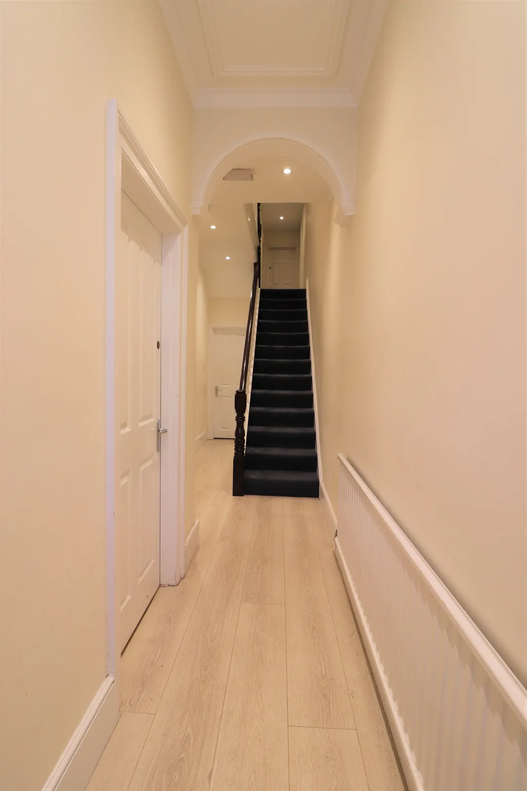 67-Gordon-Avenue-Hallway.JPG