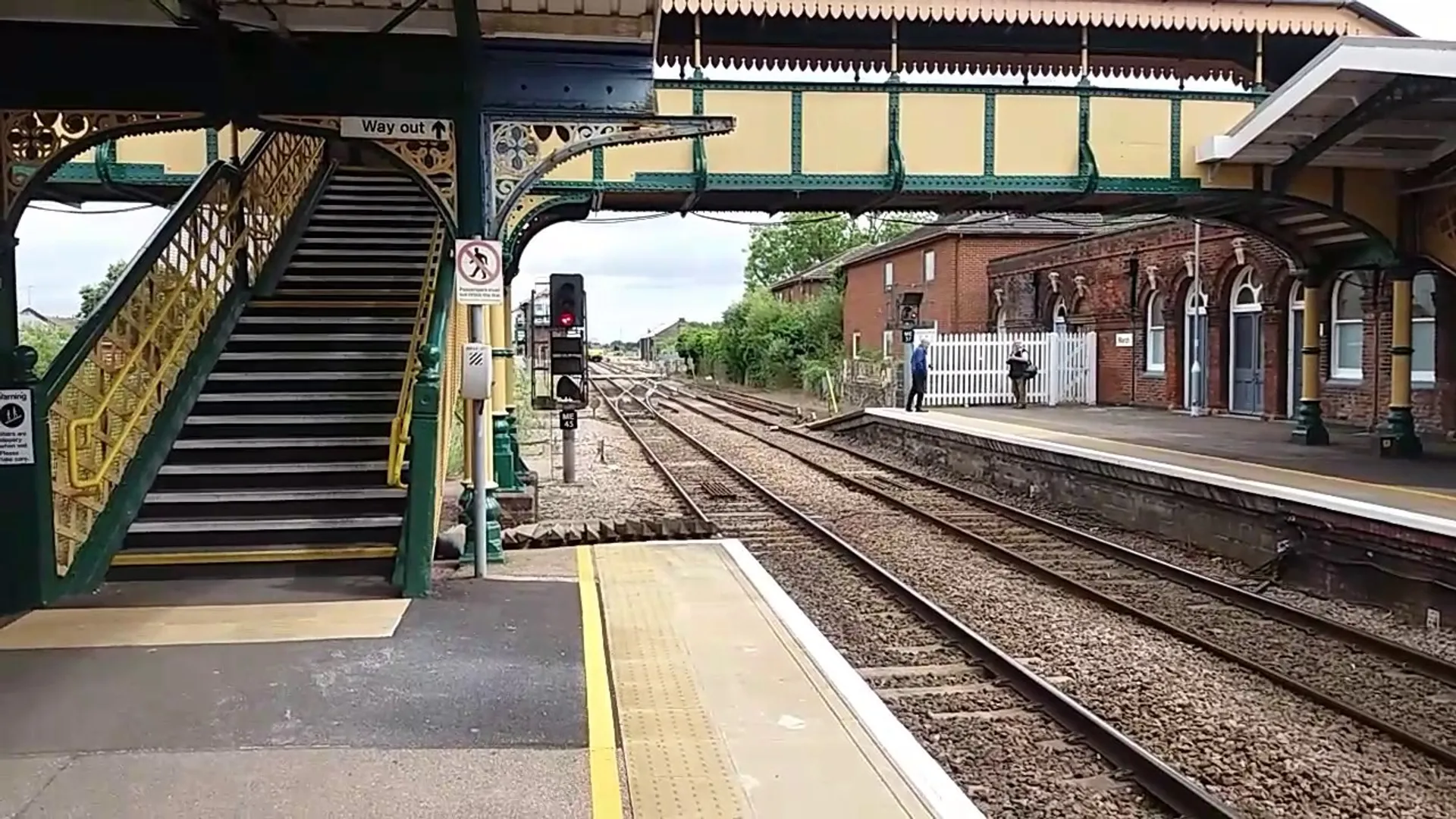 https://mr1.homeflow-assets.co.uk/files/media/image/0000/0000/9c46038223f5ff761d0dab870e9c055c/maxresdefault.jpg