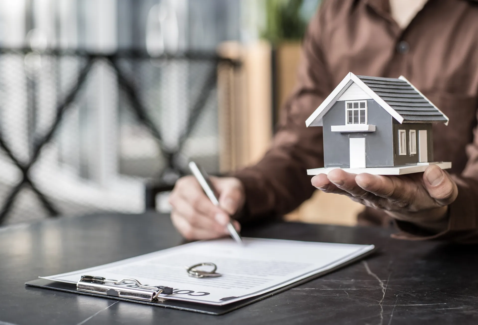 https://mr1.homeflow-assets.co.uk/files/media/image/0000/0000/e459a89bdf03dd35765eb6f6167b8340/propertymanagement.jpg
