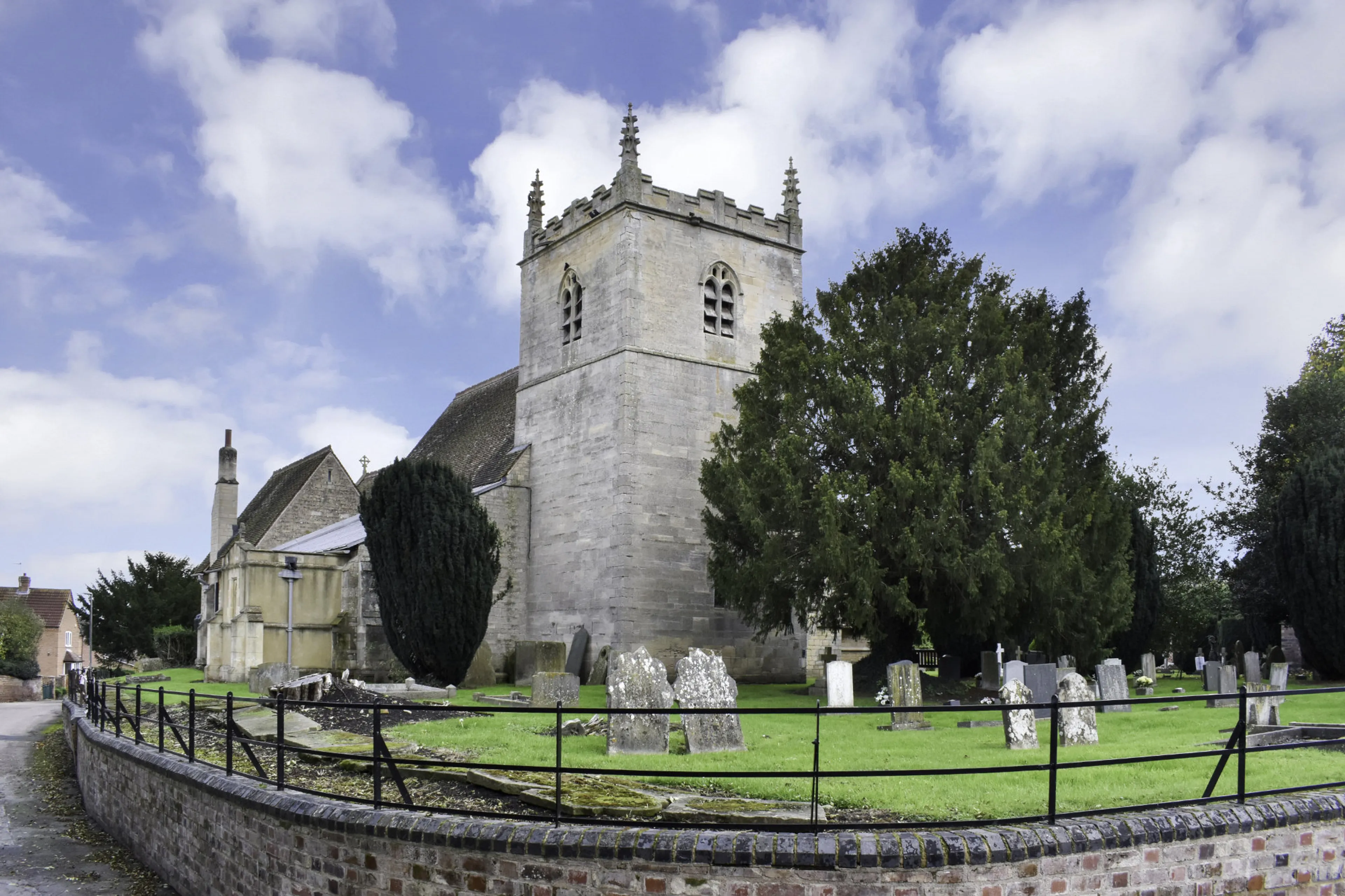 https://mr1.homeflow-assets.co.uk/files/media/image/0000/0000/07e04c6ac5a4402952c48612e515229c/Coddington-Area-Guide-4.jpg