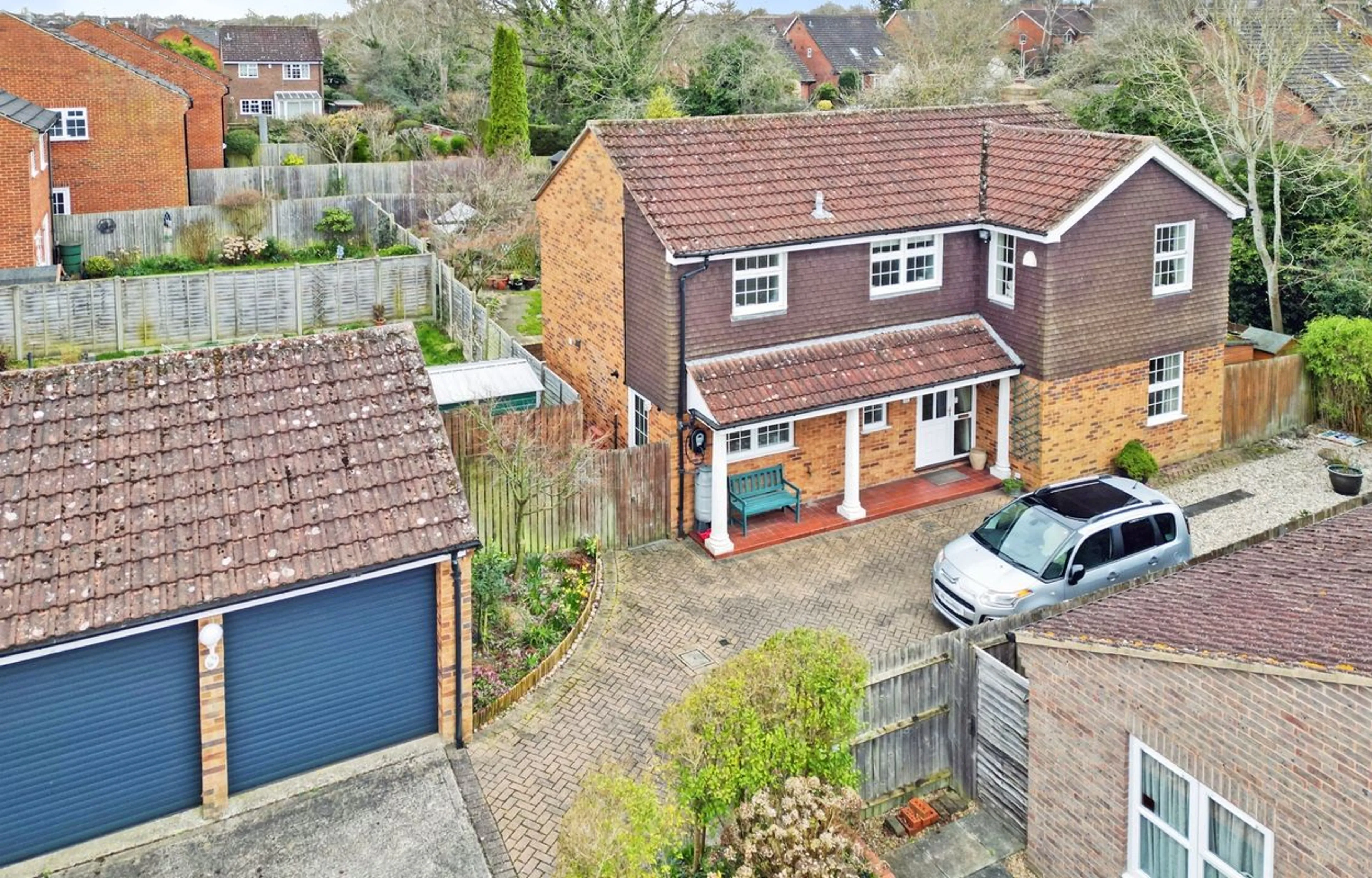 https://mr1.homeflow-assets.co.uk/files/media/image/0000/0000/59ca5af38eb69a63d95bbd4097060c3e/39DurrandRoadLowerEarleySoldbyBespokeEstateAgents.jpg