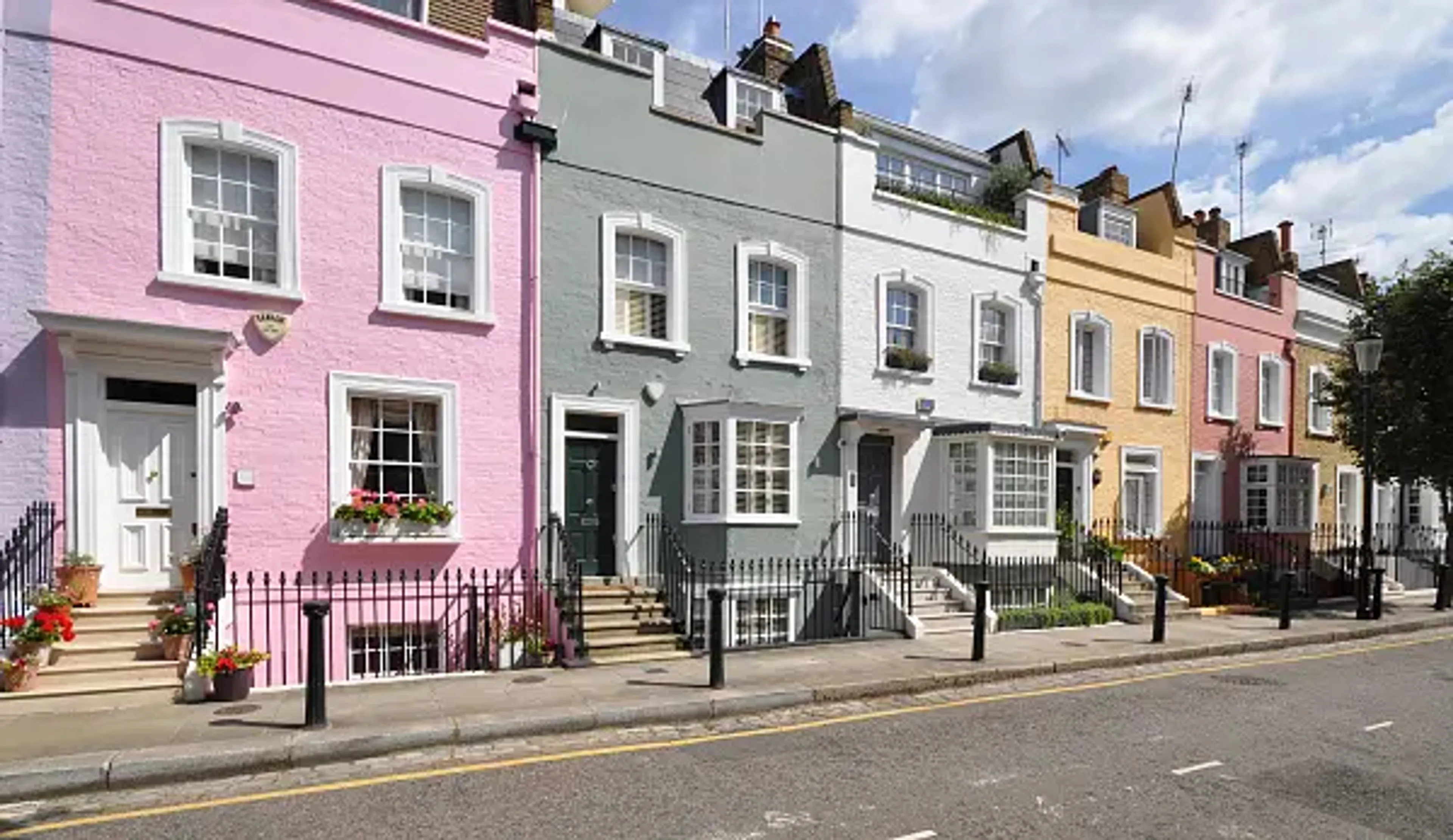 https://mr1.homeflow-assets.co.uk/files/media/image/0000/0000/6852af5cf6f8ab8981723d502cd1509b/London_Rents_Continue_to_Fall-l-600x0.jpg