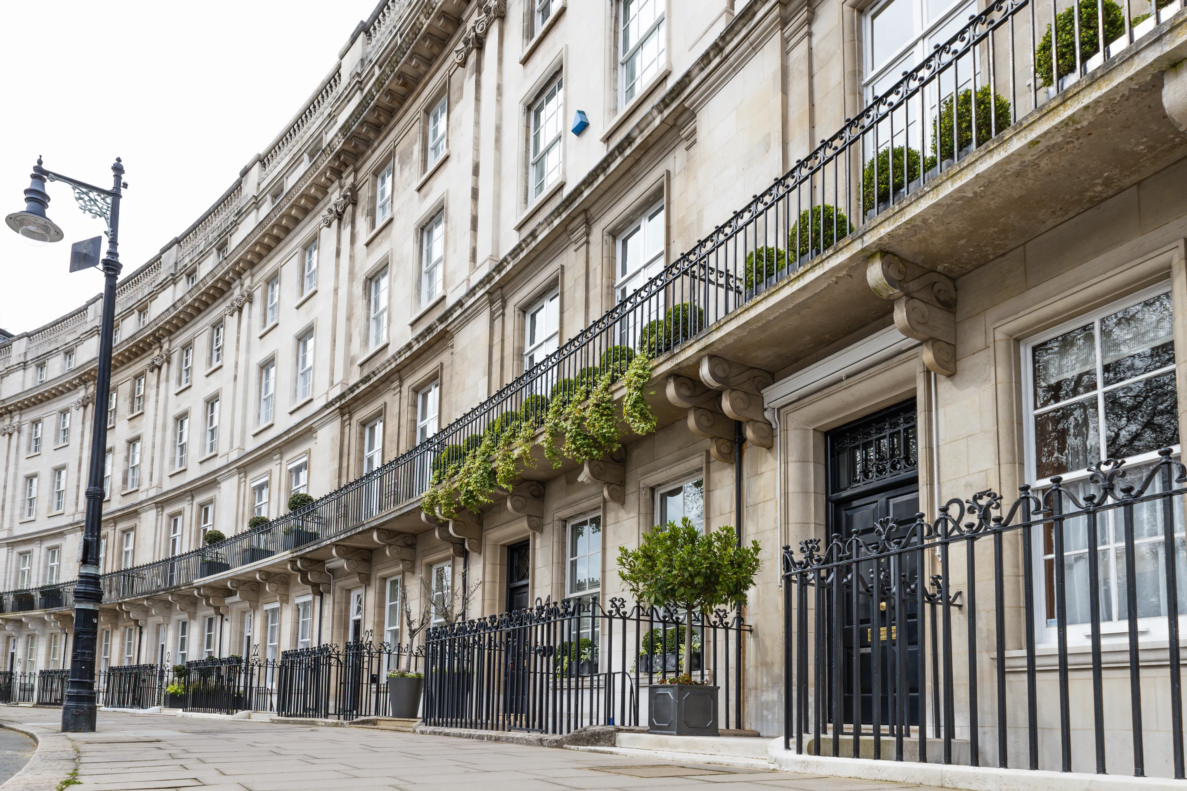 https://mr1.homeflow-assets.co.uk/files/media/image/0000/0000/9c92abfdba3a7c2d942ae3c7fdea5166/AdobeStock_1890463356.jpeg