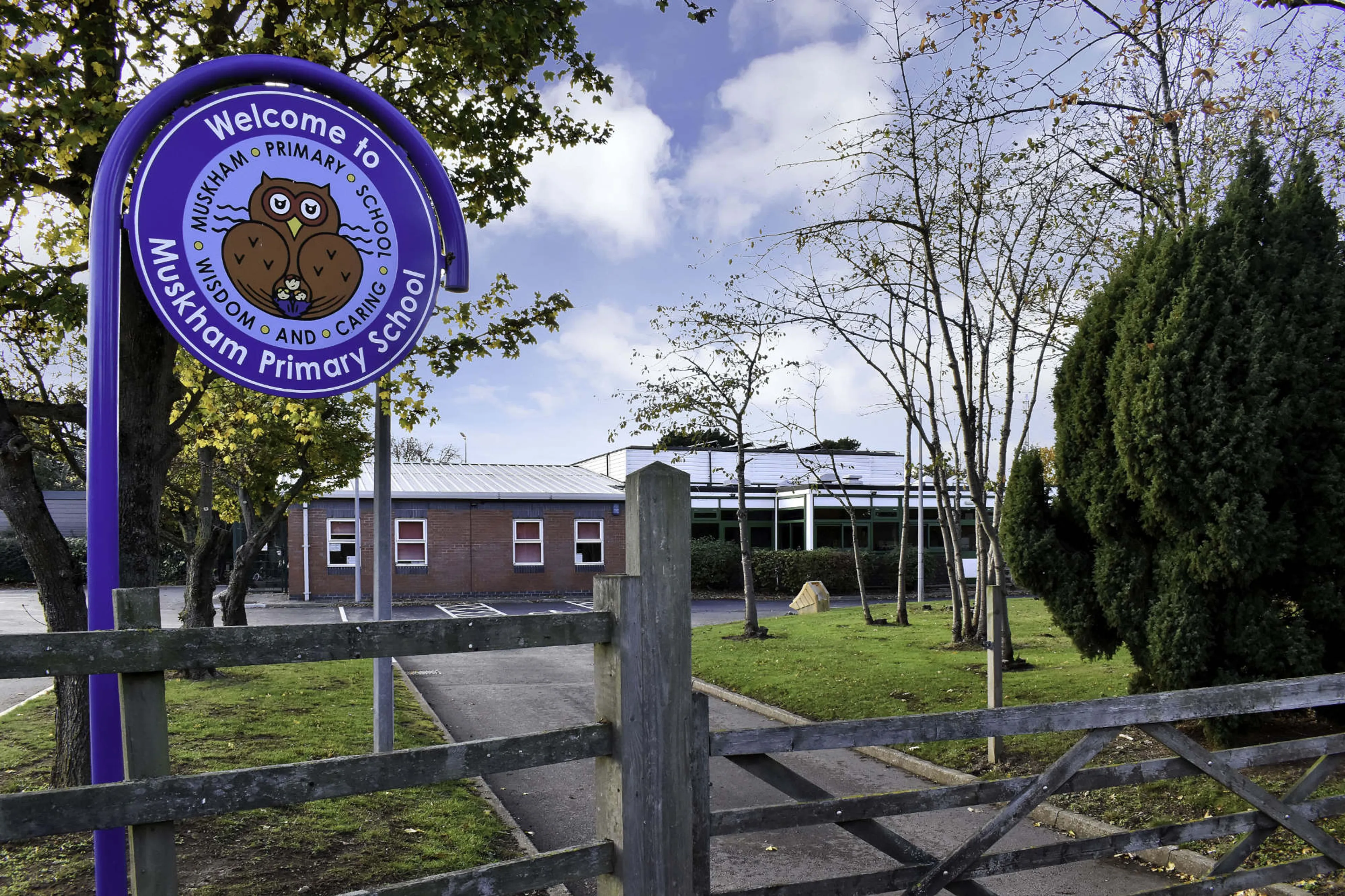 https://mr1.homeflow-assets.co.uk/files/media/image/0000/0000/ad5ae9bb6632c1a507f1561fd92499e8/North-Muskham-Area-Guide-3.jpg