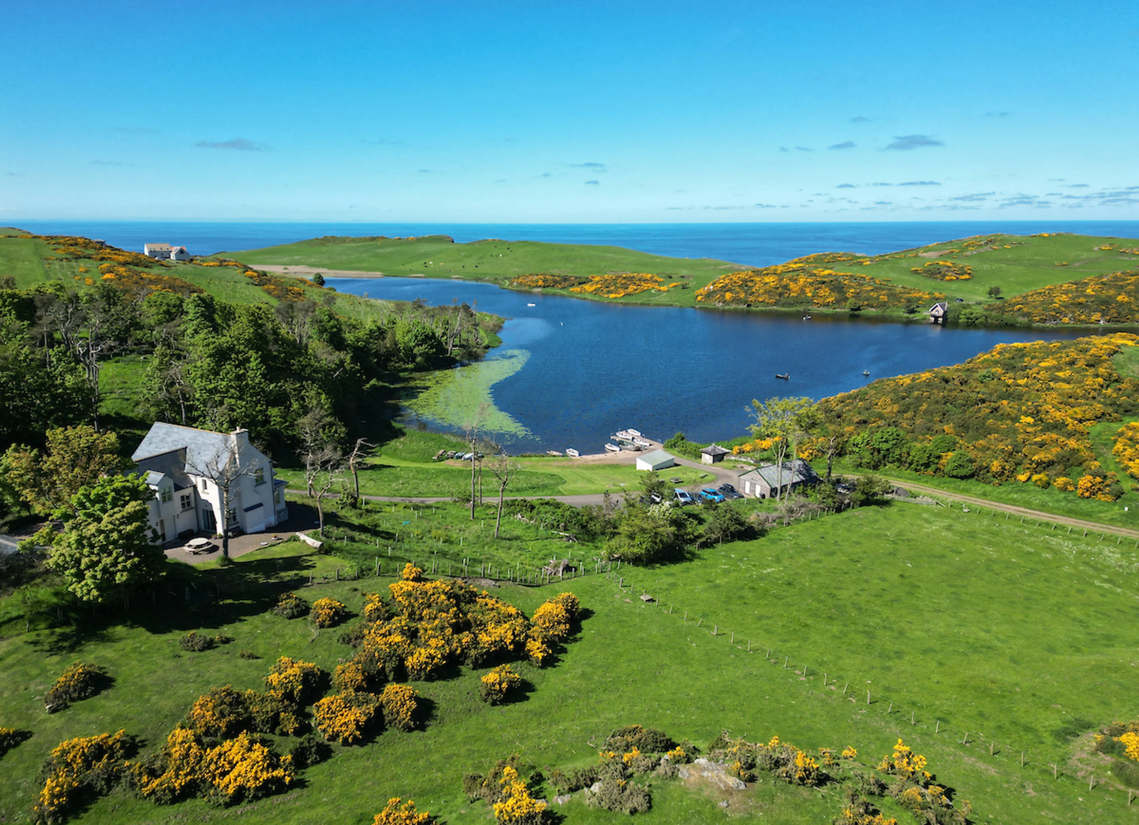 https://mr1.homeflow-assets.co.uk/files/media/image/0000/0000/b49c23179b5f7a4fb490cc72fe11ef45/ColdinghamLoch-DRONE-021.jpg