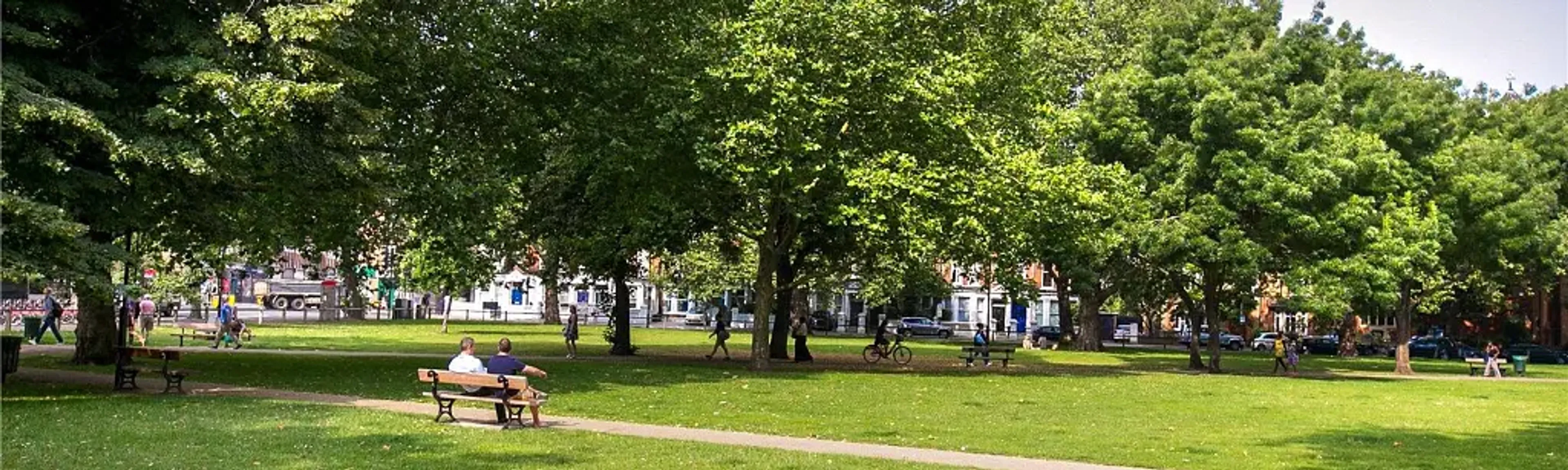 https://mr1.homeflow-assets.co.uk/files/media/image/0000/0000/c65de6dc3930467be619eb559d50c10a/Fulham1.jpg