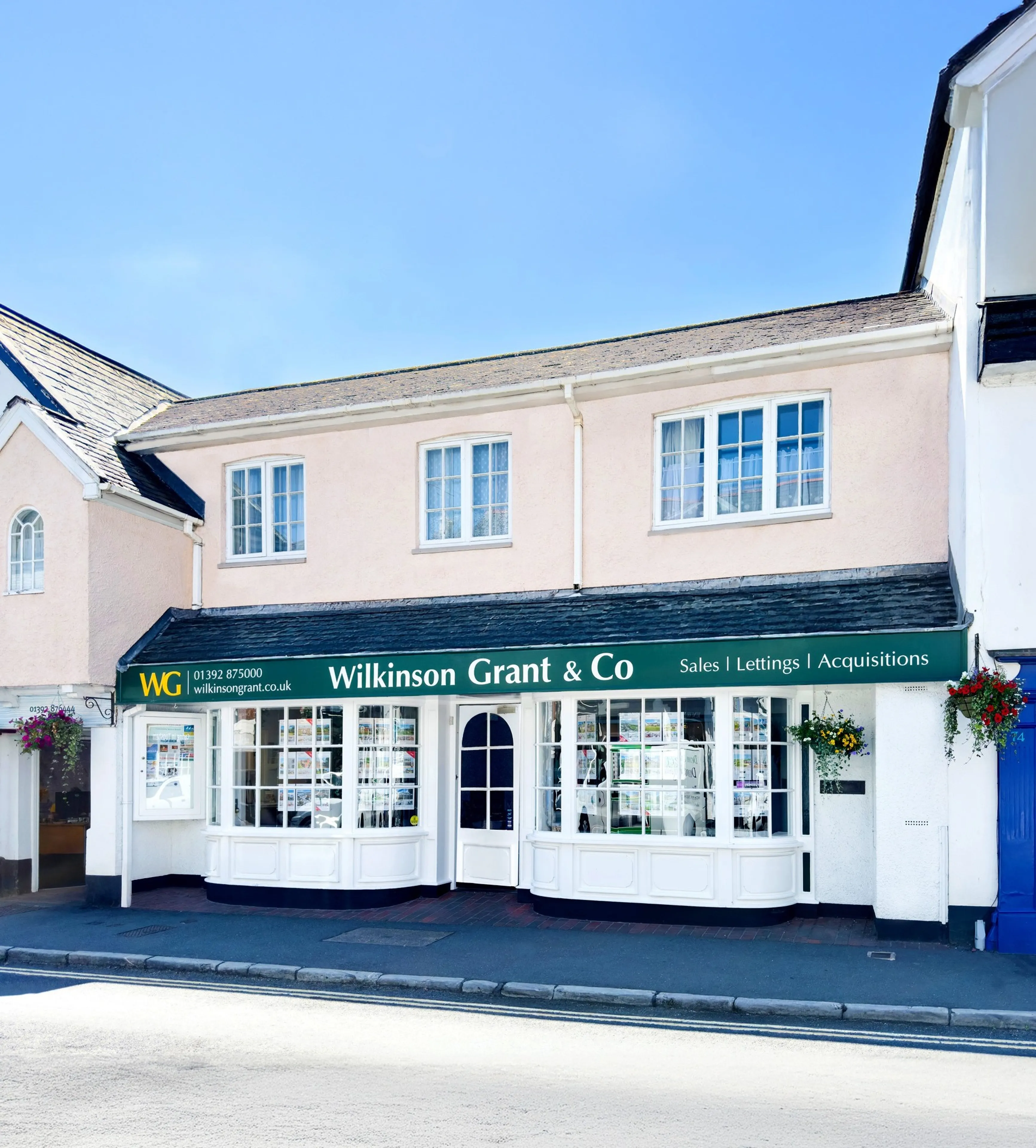 https://mr1.homeflow-assets.co.uk/files/media/image/0000/0000/cce7f7453f23c95352f55b53f3a61da0/EDITTopsham2.jpg