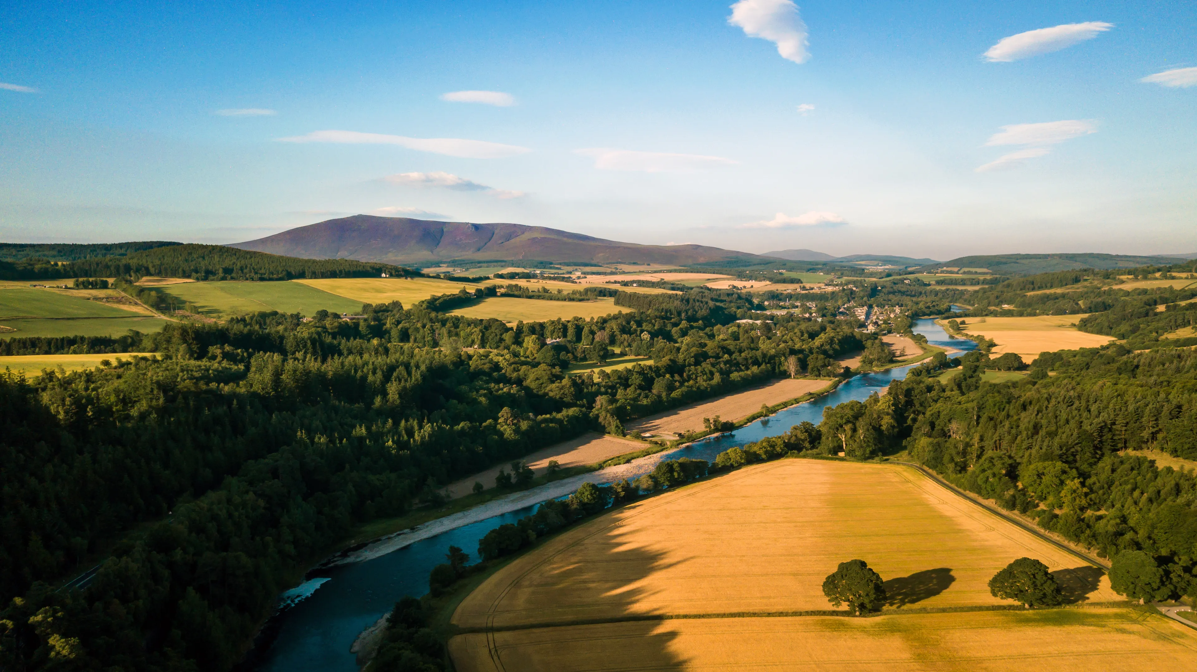 https://mr1.homeflow-assets.co.uk/files/media/image/0000/0000/d5305cb3e40e06759f905ade4a0c5b44/MorayHighlands.jpg