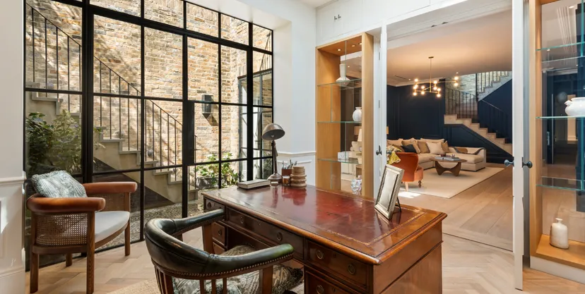 https://mr1.homeflow-assets.co.uk/files/media/image/0000/0000/33775de9e8bf26f8e8018e0d7a126c54/inside-lovely-modern-cosy-home.png