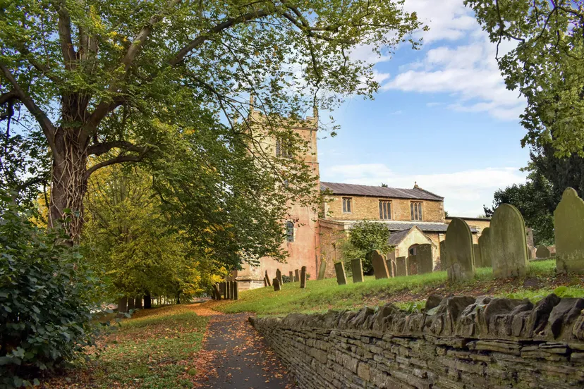 https://mr1.homeflow-assets.co.uk/files/media/image/0000/0000/79387b45c914da0e011a8e7bde12e2bc/Collingham-Area-Guide-5.jpg