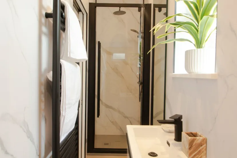 bathroom-8.jpg