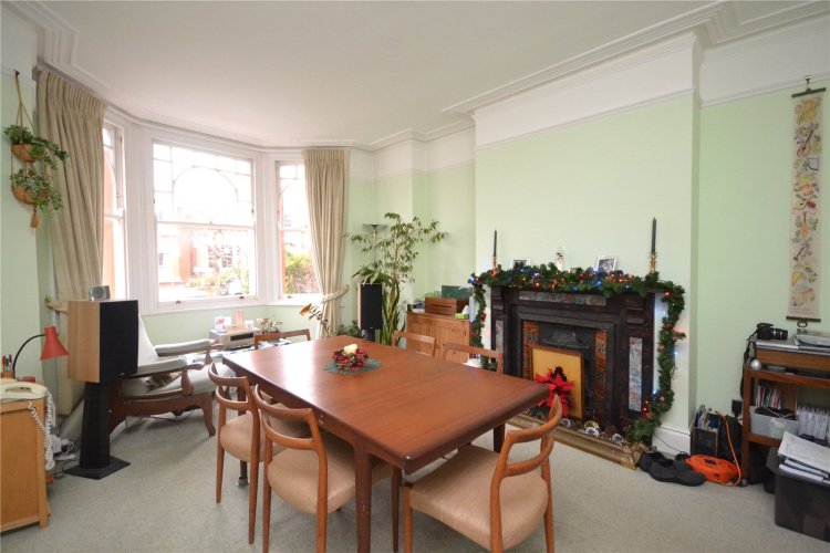 4 bedroom property for sale in Cranbourne Road, Muswell Hill, London