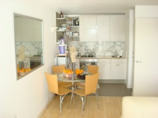 Smart One Bedroom Flat For Sale  Deals Gateway  SE13 Image 2