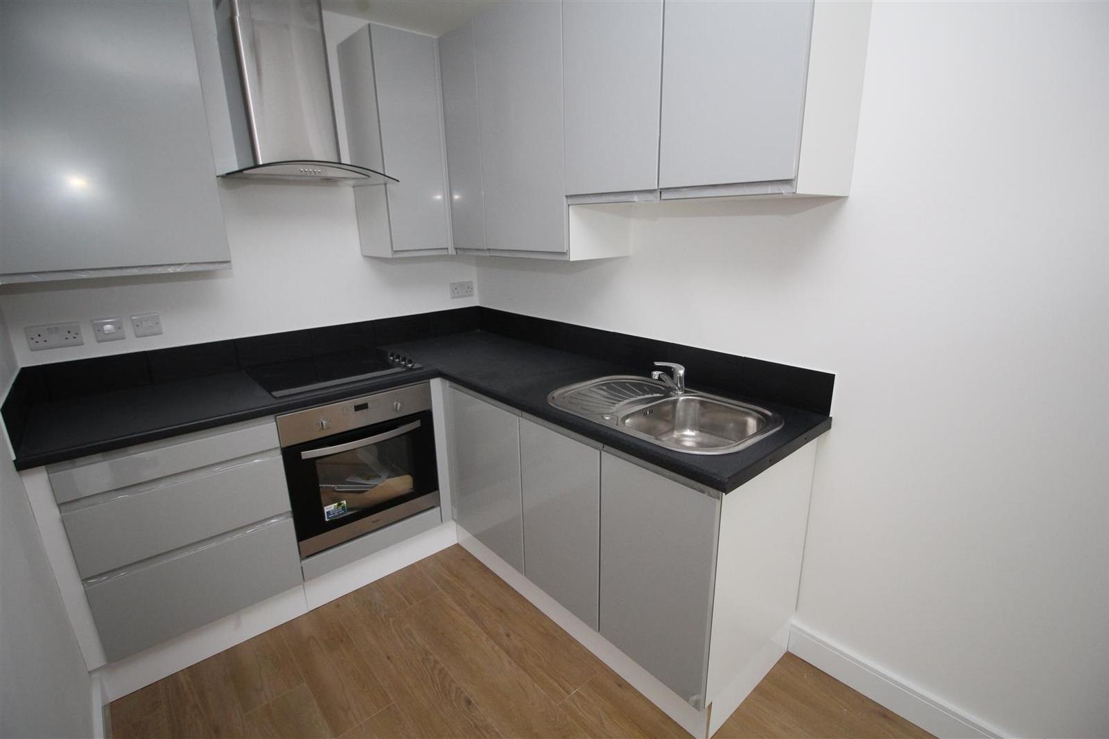 London Road, Lowfield Heath Image 2