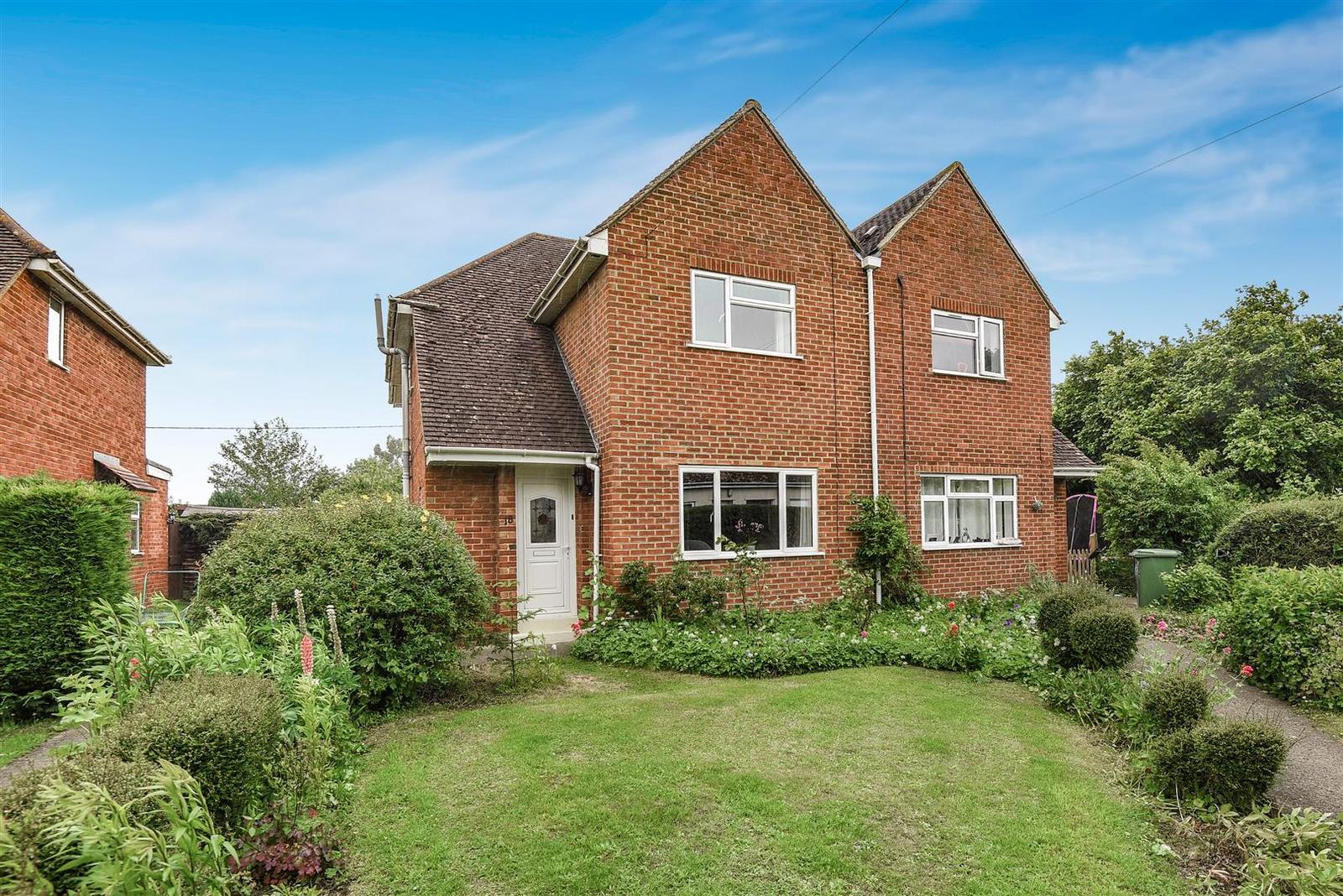 3 bedroom property for sale in White Road, East Hendred, Wantage