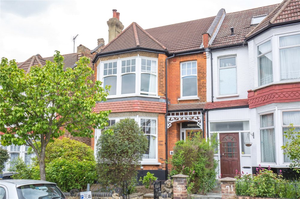 4 bedroom property for sale in Dollis Park, Finchley, London, N3