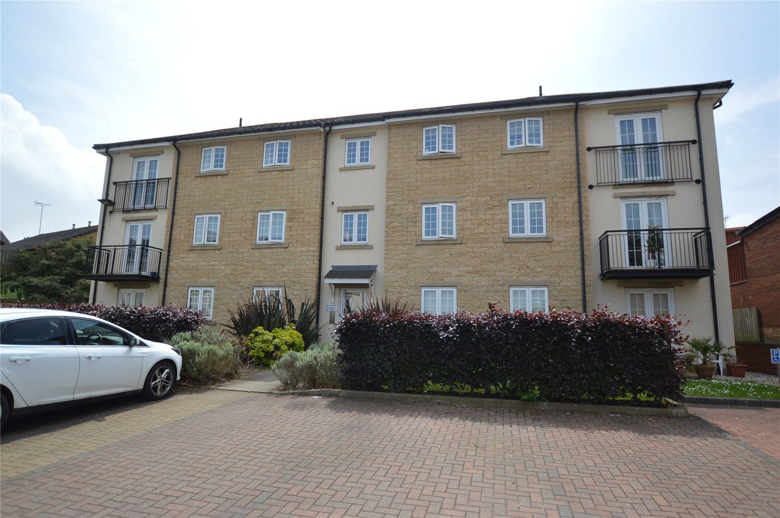 Apartment for sale in morley, exterior of home