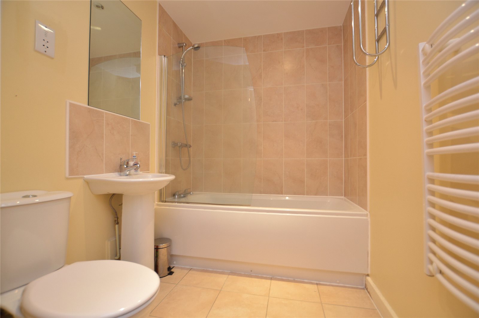 Apartment for sale in Morley, Bathroom