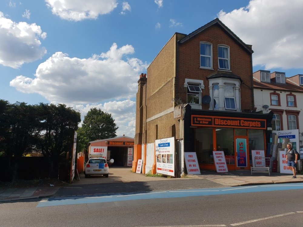 property for sale in High Street, Colliers Wood, London SW19 2AE £