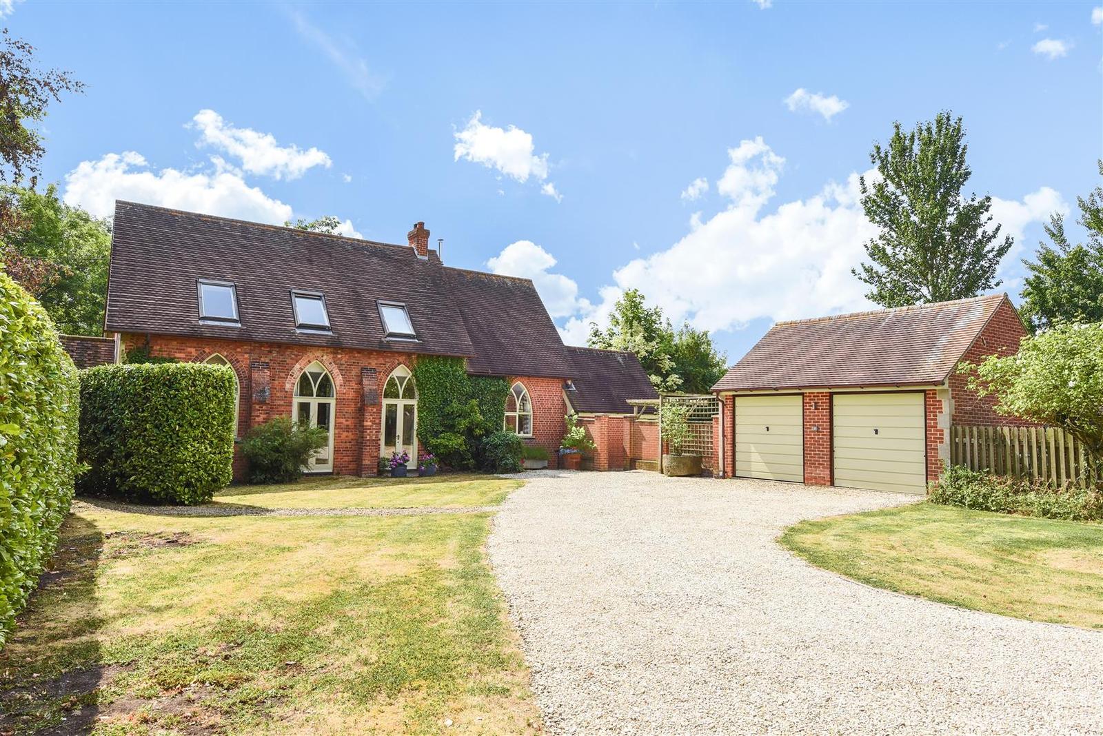 3 bedroom property for sale in Fawler Road, Uffington Guide price £