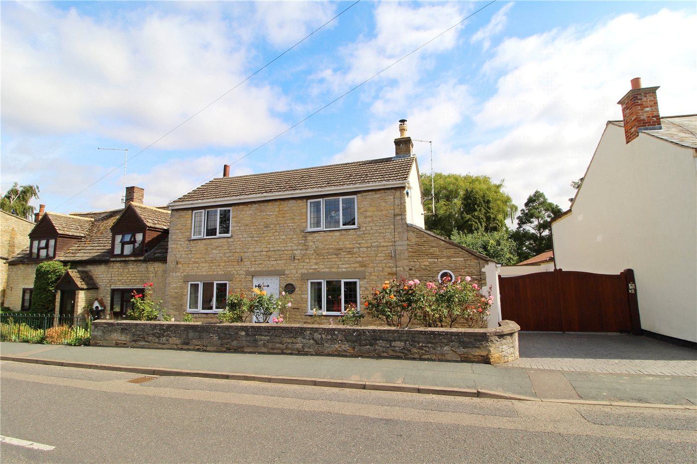 3 bedroom property for sale in Eastgate, Deeping St. James