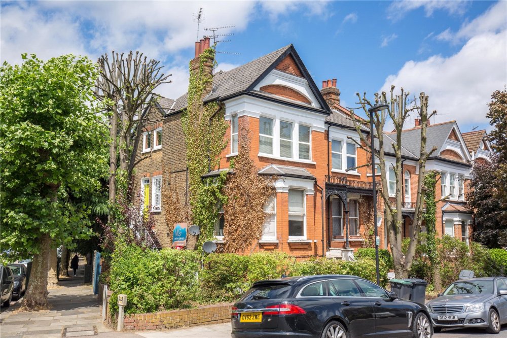 4 bedroom property for sale in Muswell Road, Muswell Hill, London, N10