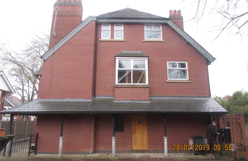 2 bedroom property to let in Manor Court Road, Nuneaton £700 pcm