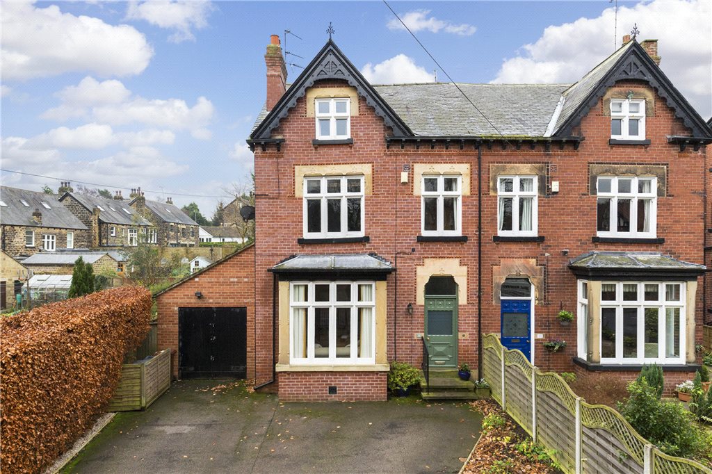 5 bedroom property for sale in Lidgett Park Road, Roundhay, Leeds, LS8