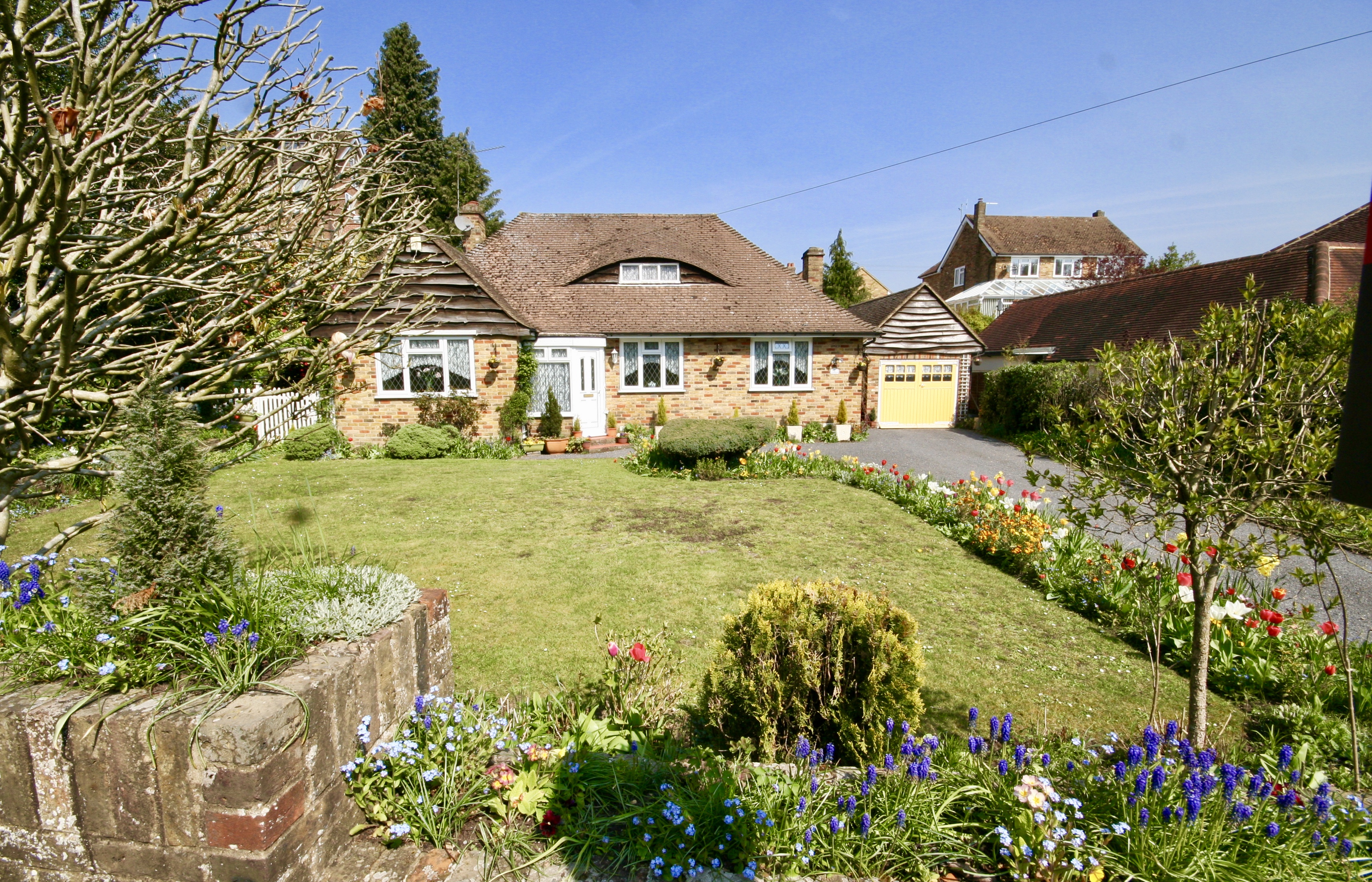 2 bedroom property for sale in Chalfont St Peter £660,000