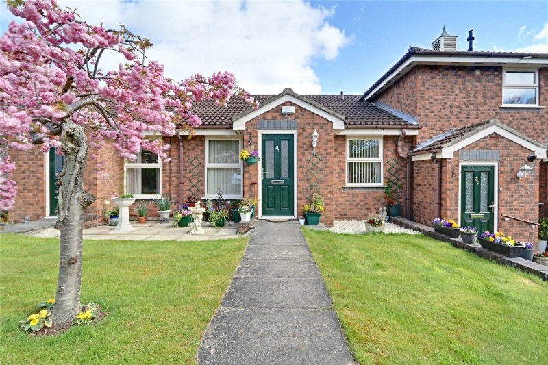 2 bedroom property in Tudor Court, Willerby £125,000