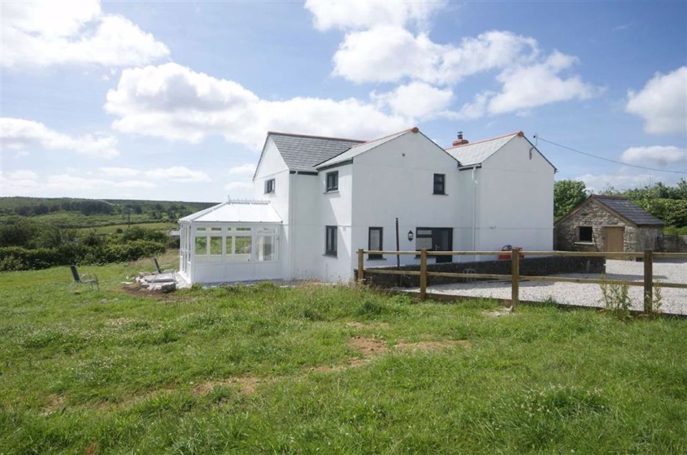 Stags 4 bedroom property for sale in Roche Road, Stenalees, St