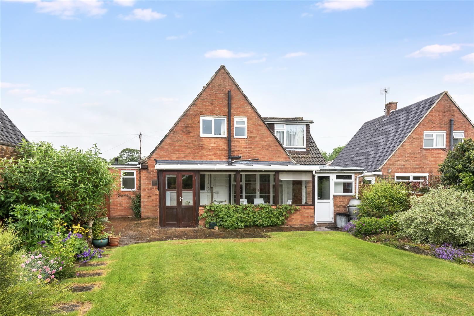 3 bedroom property for sale in Palmers, Wantage Guide price £349,950