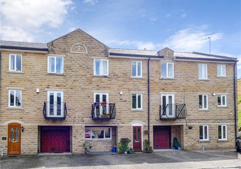 3 bedroom property for sale in Weavers Lane, Cullingworth, BD13