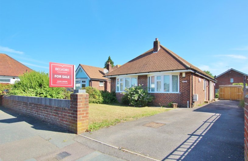 2 bedroom property for sale in Castle Lane West, Bournemouth Guide