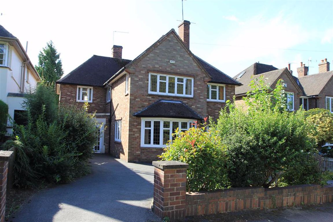 5 bedroom property for sale in Shirley Road, Stoneygate, Leicester