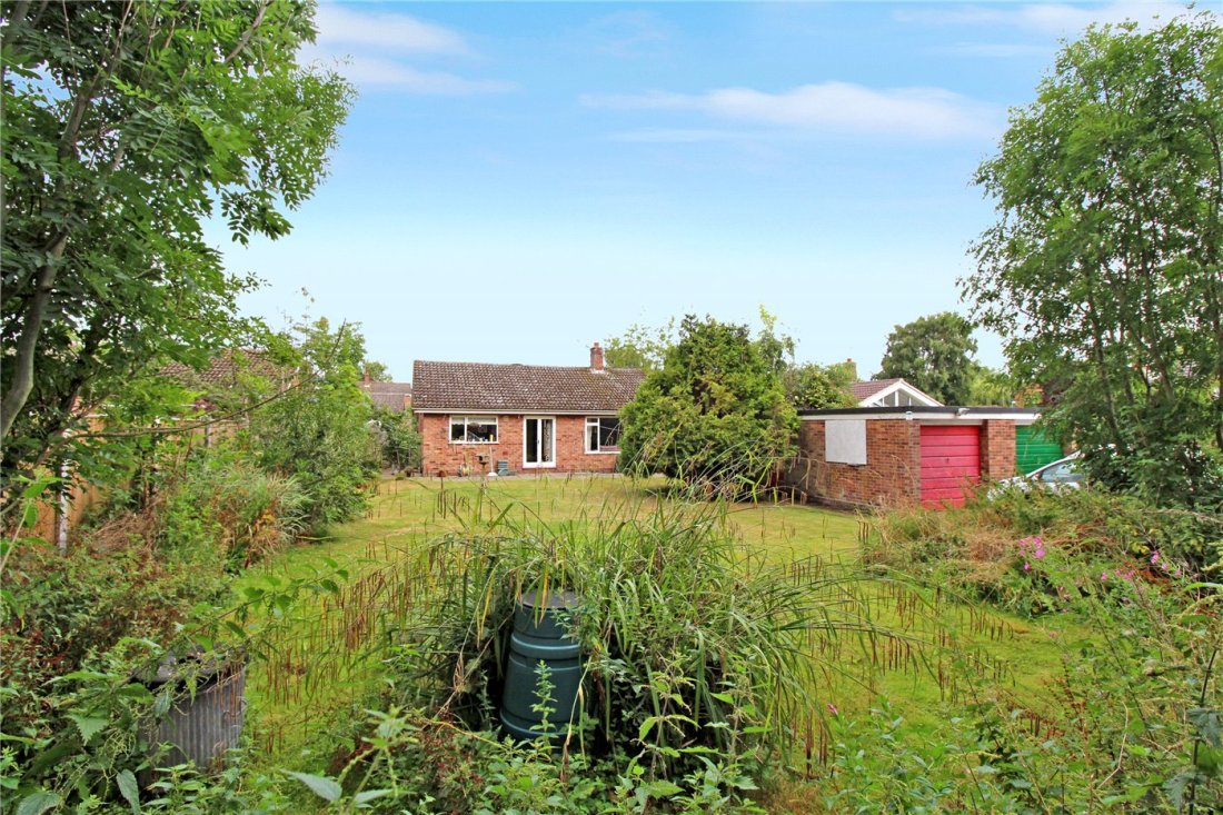 3 bedroom property for sale in Curlew Green, Oulton Broad (Lowestoft