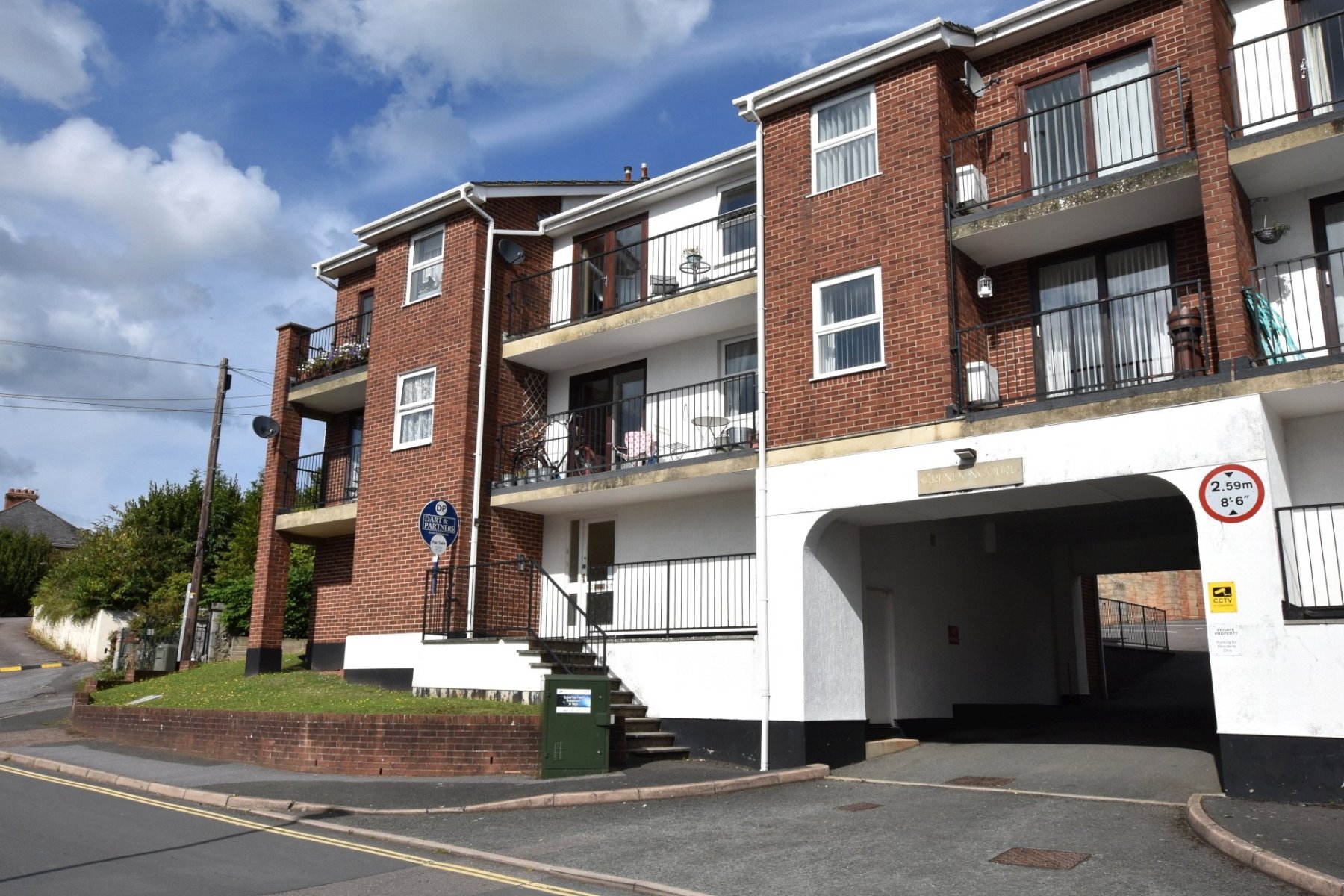 2 bedroom property for sale in Grendon Court, Coombe Vale Road