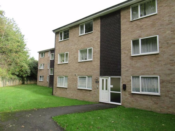 2 bedroom property to let in Greenhill Court £695 pcm