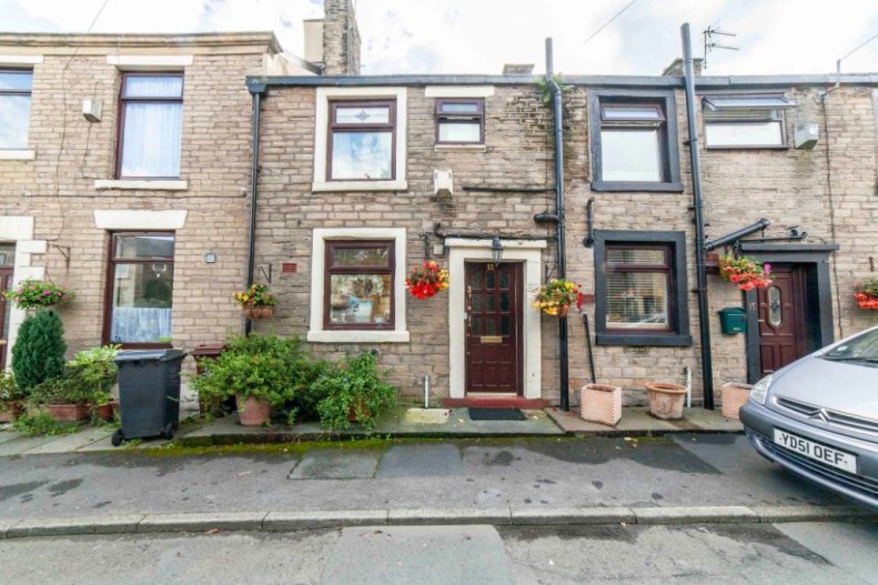 2 bedroom house terraced for sale in Woodend Street, Springhead